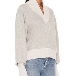 AGOLDE Women's White Klara Extended V
Neck Sweatshirt